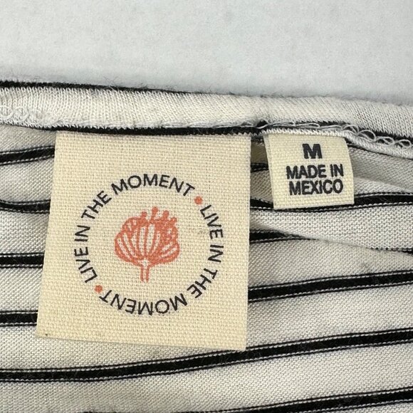 Live In The Moment Womens Sz Med Top Long Sleeve Peplum Hem Black White Preowned - Picture 3 of 12